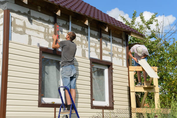 How To Choose The Right Materials for Your Siding Installation in 'West Lealman, FL